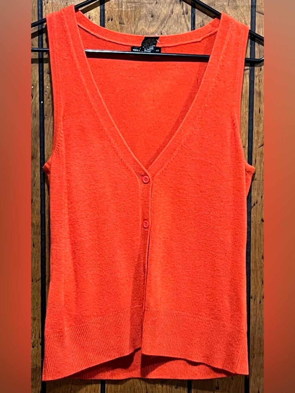 New York & Company Red- Orange V-Neck Button Tank size M